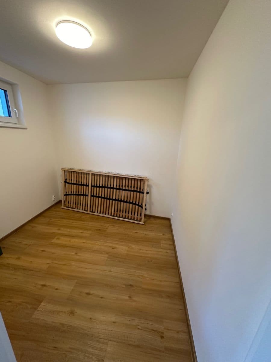 1 bedroom with open-plan kitchen flat to rent, 35 m², Pod Stárkou, Prague, Prague 1 bedroom with open-plan kitchen flat to rent, 35 m², Pod Stárkou, Prague, Prague