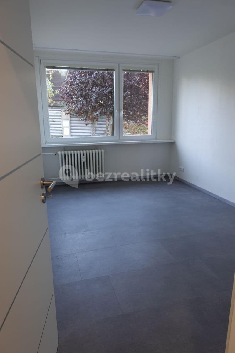2 bedroom with open-plan kitchen flat for sale, 75 m², Sněženková, Prague, Prague 2 bedroom with open-plan kitchen flat for sale, 75 m², Sněženková, Prague, Prague