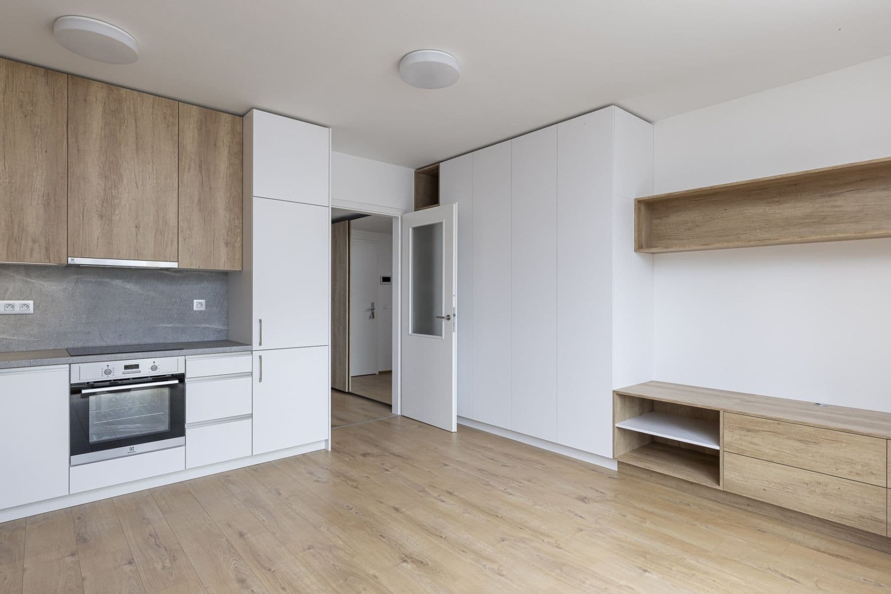 Studio flat to rent, 37 m², Nebřenická, Prague, Prague Studio flat to rent, 37 m², Nebřenická, Prague, Prague