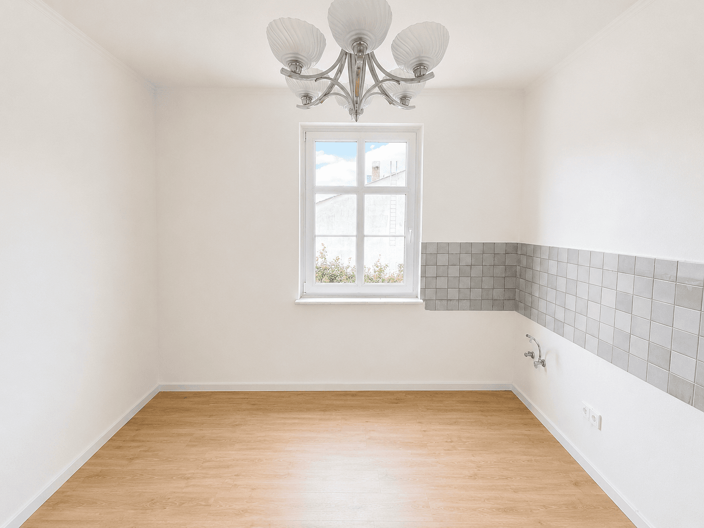 3 bedroom with open-plan kitchen flat to rent, 110 m², Offenbach, Hesse 3 bedroom with open-plan kitchen flat to rent, 110 m², Offenbach, Hesse