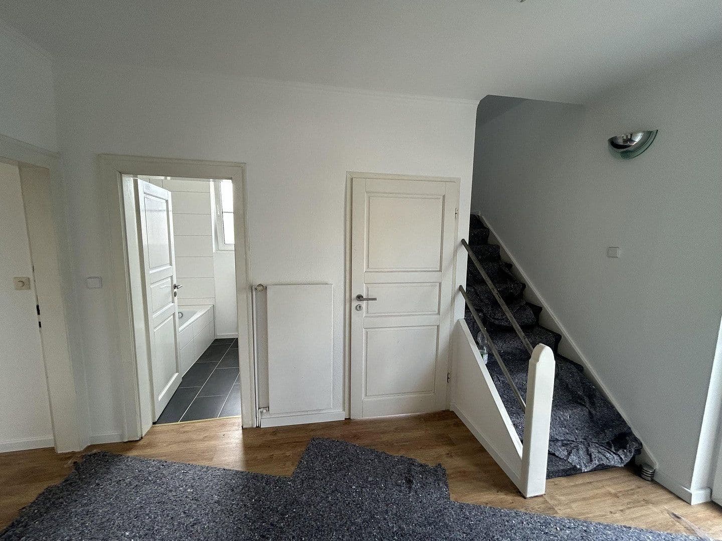3 bedroom with open-plan kitchen flat to rent, 110 m², Offenbach, Hesse 3 bedroom with open-plan kitchen flat to rent, 110 m², Offenbach, Hesse