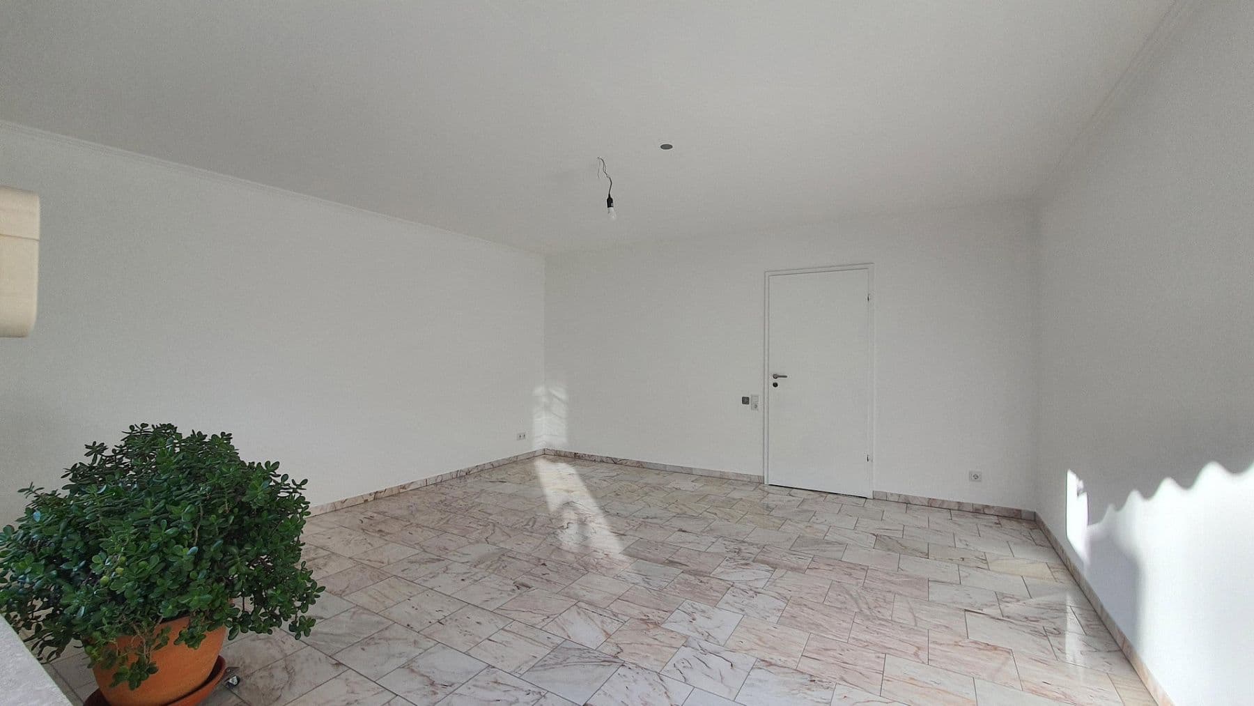 3 bedroom with open-plan kitchen flat to rent, 130 m², Duisburg, North Rhine-Westphalia 3 bedroom with open-plan kitchen flat to rent, 130 m², Duisburg, North Rhine-Westphalia