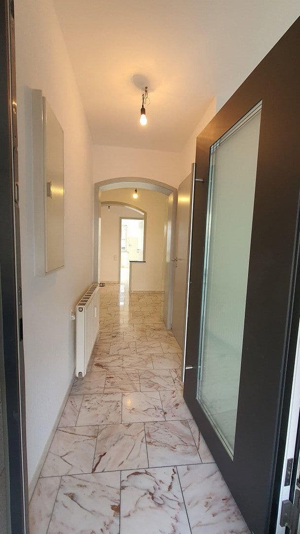 3 bedroom with open-plan kitchen flat to rent, 130 m², Duisburg, North Rhine-Westphalia 3 bedroom with open-plan kitchen flat to rent, 130 m², Duisburg, North Rhine-Westphalia