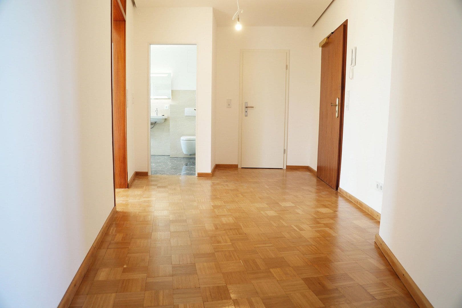 1 bedroom with open-plan kitchen flat to rent, 100 m², Taunusstraße 58, Böblingen, Baden-Württemberg 1 bedroom with open-plan kitchen flat to rent, 100 m², Taunusstraße 58, Böblingen, Baden-Württemberg