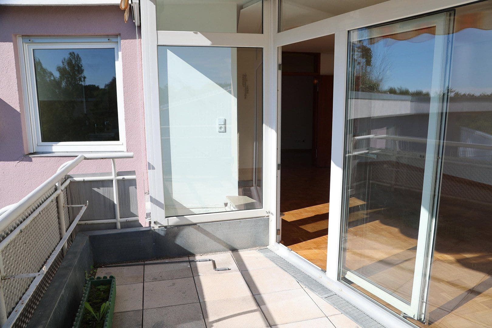 1 bedroom with open-plan kitchen flat to rent, 100 m², Taunusstraße 58, Böblingen, Baden-Württemberg 1 bedroom with open-plan kitchen flat to rent, 100 m², Taunusstraße 58, Böblingen, Baden-Württemberg