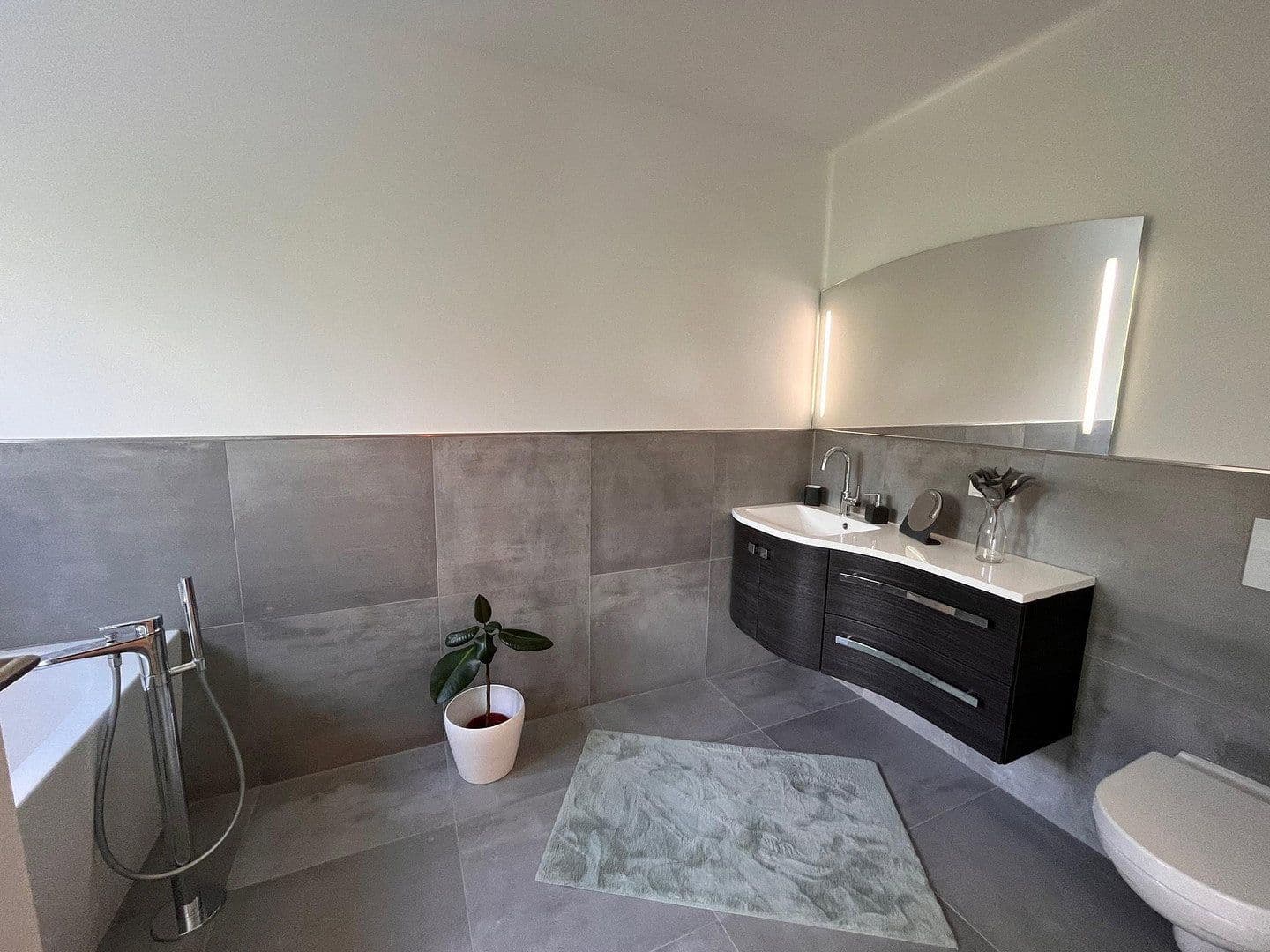 2 bedroom with open-plan kitchen flat for sale, 103 m², Meisenweg 8, Röttenbach, Bavaria 2 bedroom with open-plan kitchen flat for sale, 103 m², Meisenweg 8, Röttenbach, Bavaria