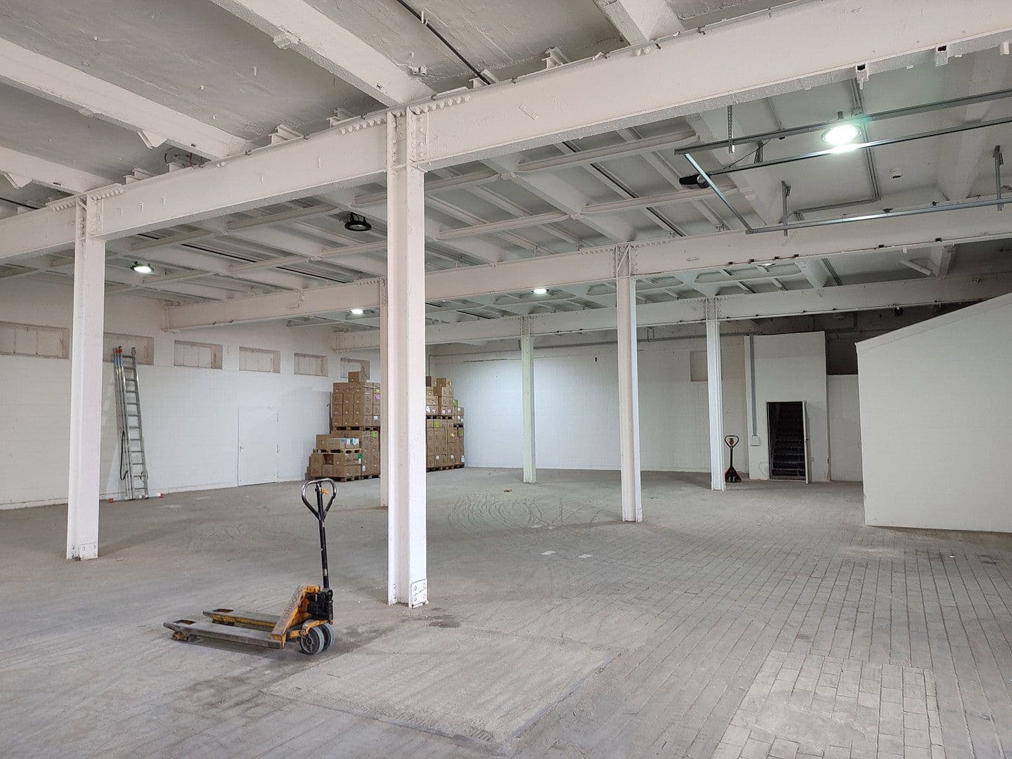 non-residential property to rent, 35,000 m², Obere Hilgenstock 2-8, Warburg, North Rhine-Westphalia non-residential property to rent, 35,000 m², Obere Hilgenstock 2-8, Warburg, North Rhine-Westphalia