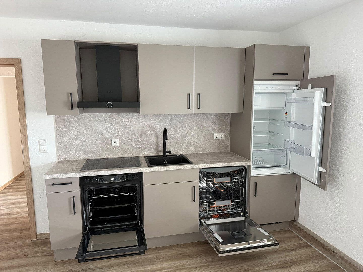 Studio flat to rent, 49 m², Siedlung 17 und 18, Deggendorf, Bavaria Studio flat to rent, 49 m², Siedlung 17 und 18, Deggendorf, Bavaria