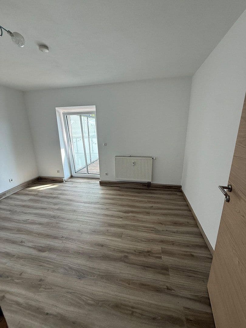 Studio flat to rent, 49 m², Siedlung 17 und 18, Deggendorf, Bavaria Studio flat to rent, 49 m², Siedlung 17 und 18, Deggendorf, Bavaria