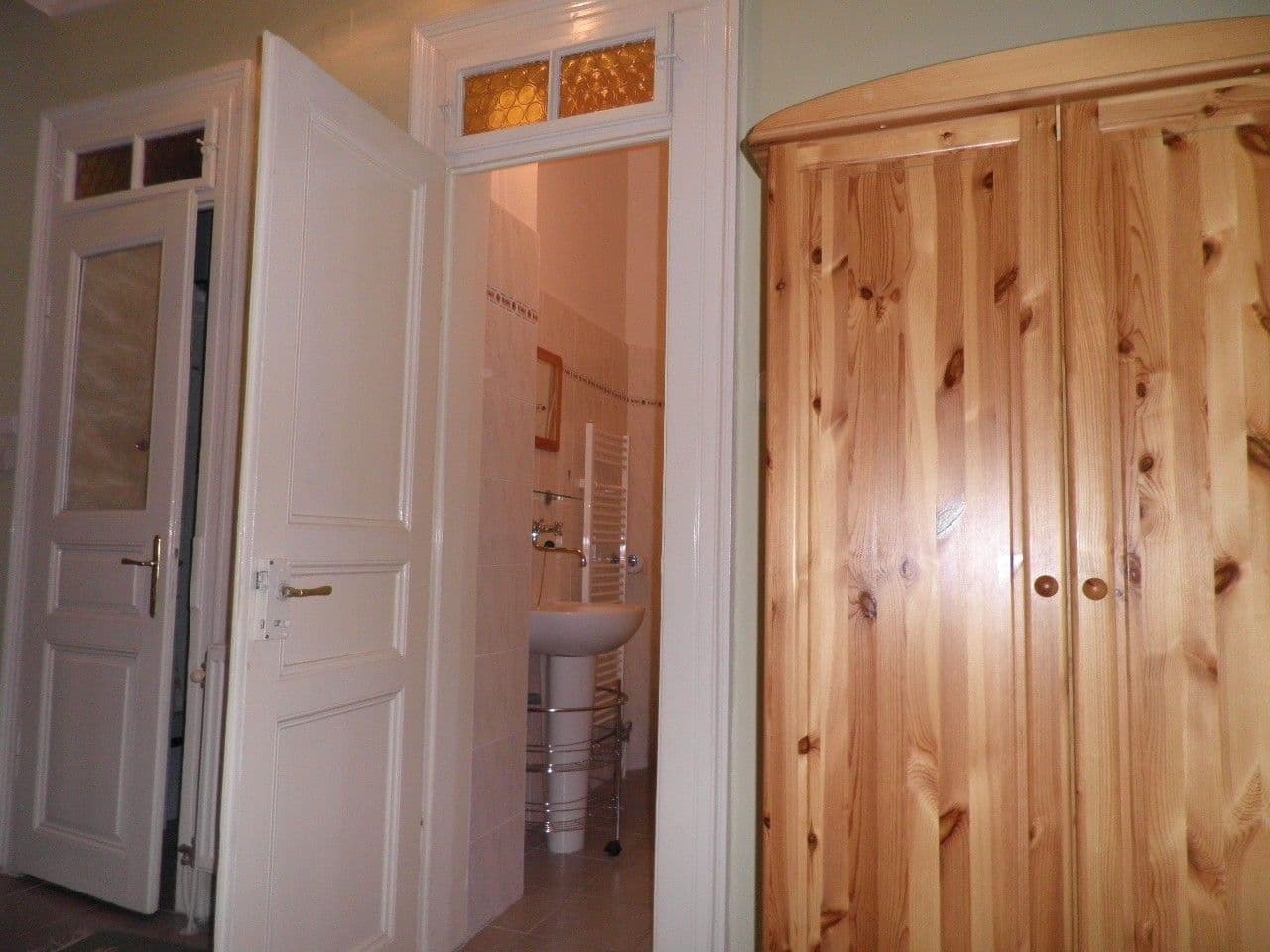 1 bedroom with open-plan kitchen flat to rent, 54 m², Chodská, Prague, Prague 1 bedroom with open-plan kitchen flat to rent, 54 m², Chodská, Prague, Prague