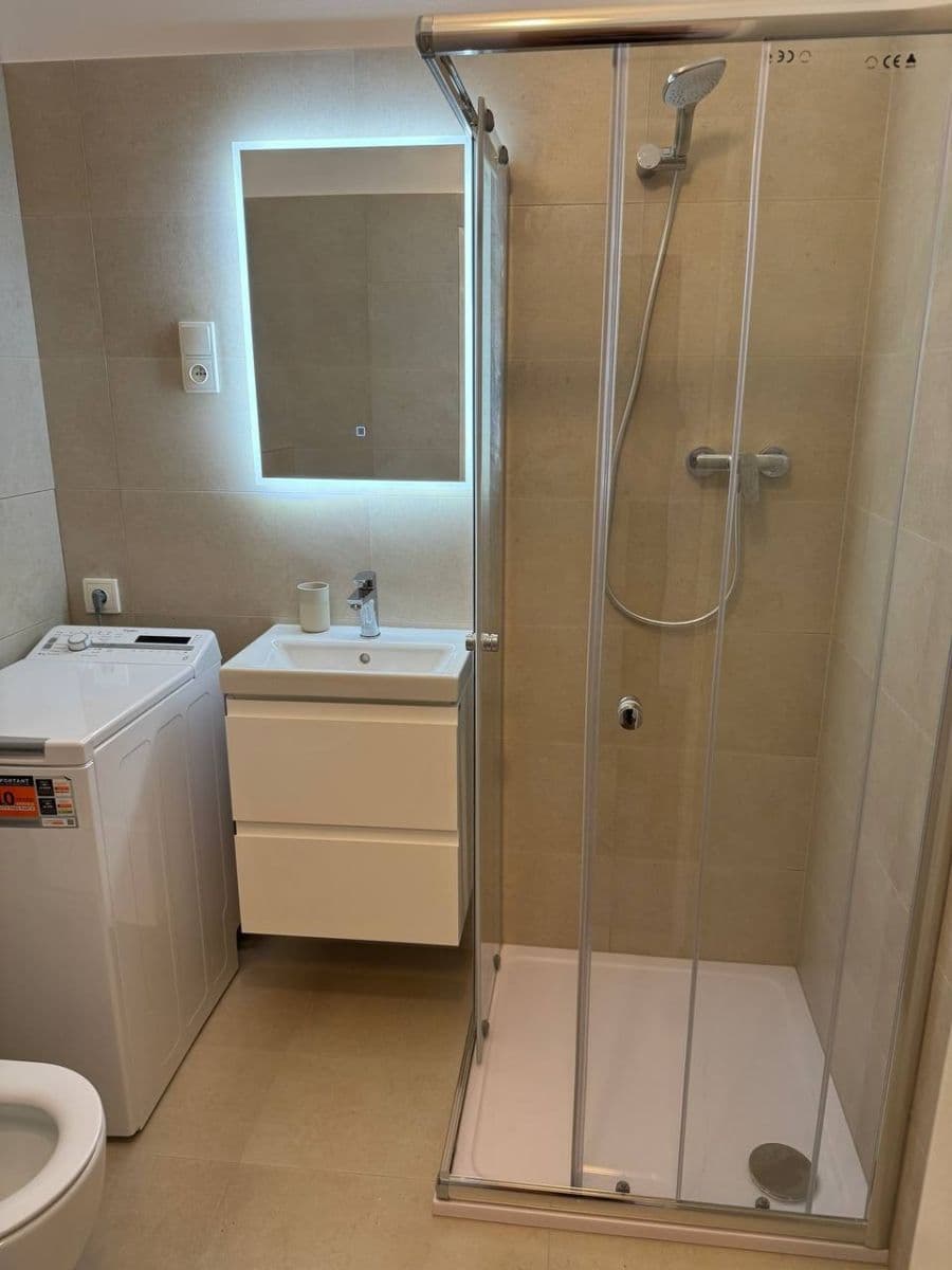 Studio flat to rent, 33 m², Pod Třebešínem, Prague, Prague Studio flat to rent, 33 m², Pod Třebešínem, Prague, Prague