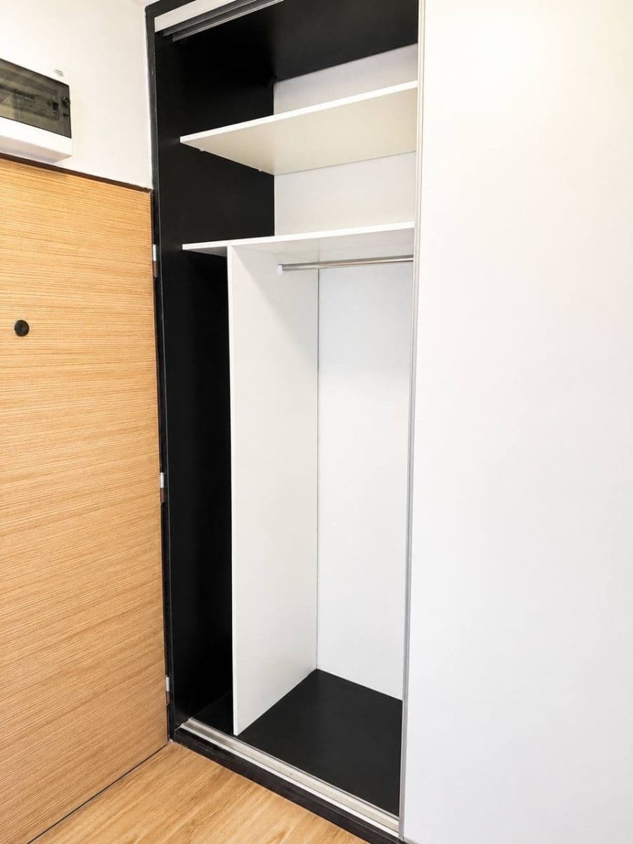 Studio flat to rent, 33 m², Pod Třebešínem, Prague, Prague Studio flat to rent, 33 m², Pod Třebešínem, Prague, Prague