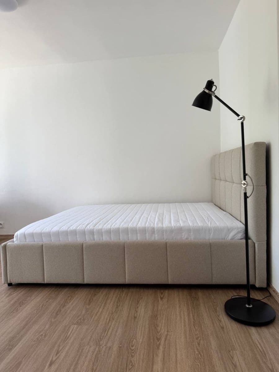 Studio flat to rent, 33 m², Pod Třebešínem, Prague, Prague Studio flat to rent, 33 m², Pod Třebešínem, Prague, Prague