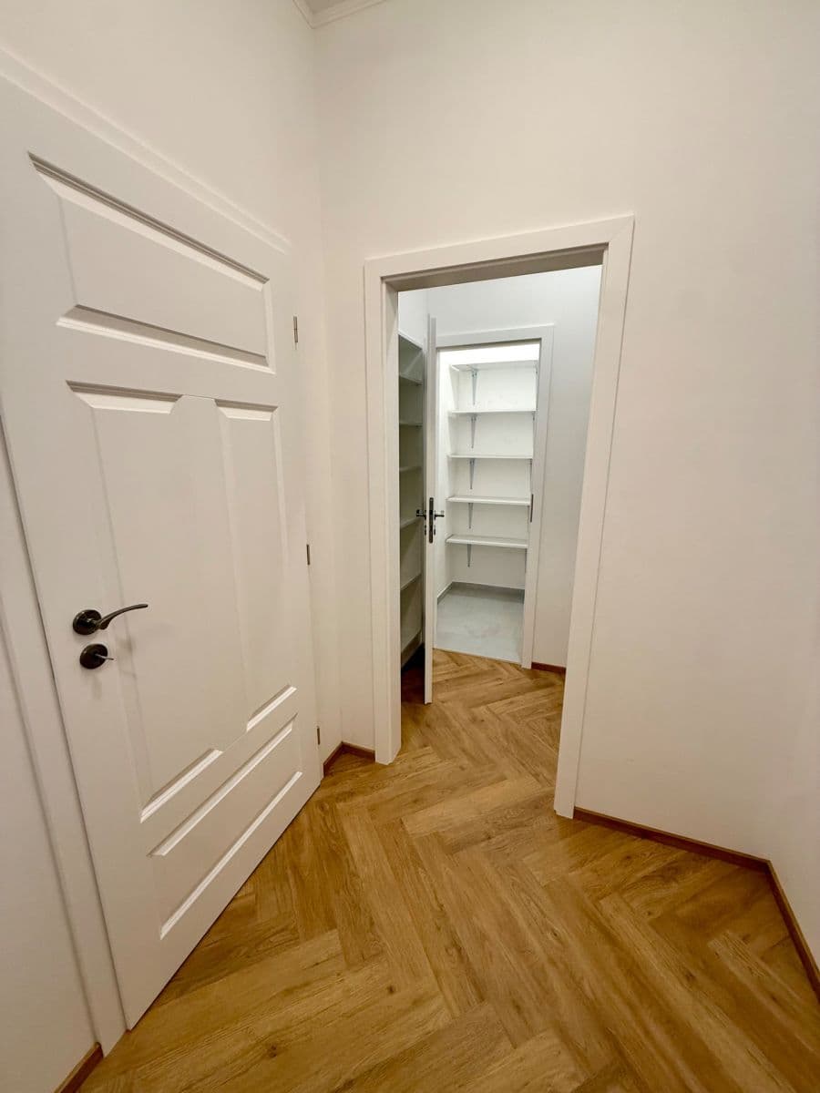 2 bedroom with open-plan kitchen flat to rent, 61 m², Žerotínova, Prague, Prague 2 bedroom with open-plan kitchen flat to rent, 61 m², Žerotínova, Prague, Prague