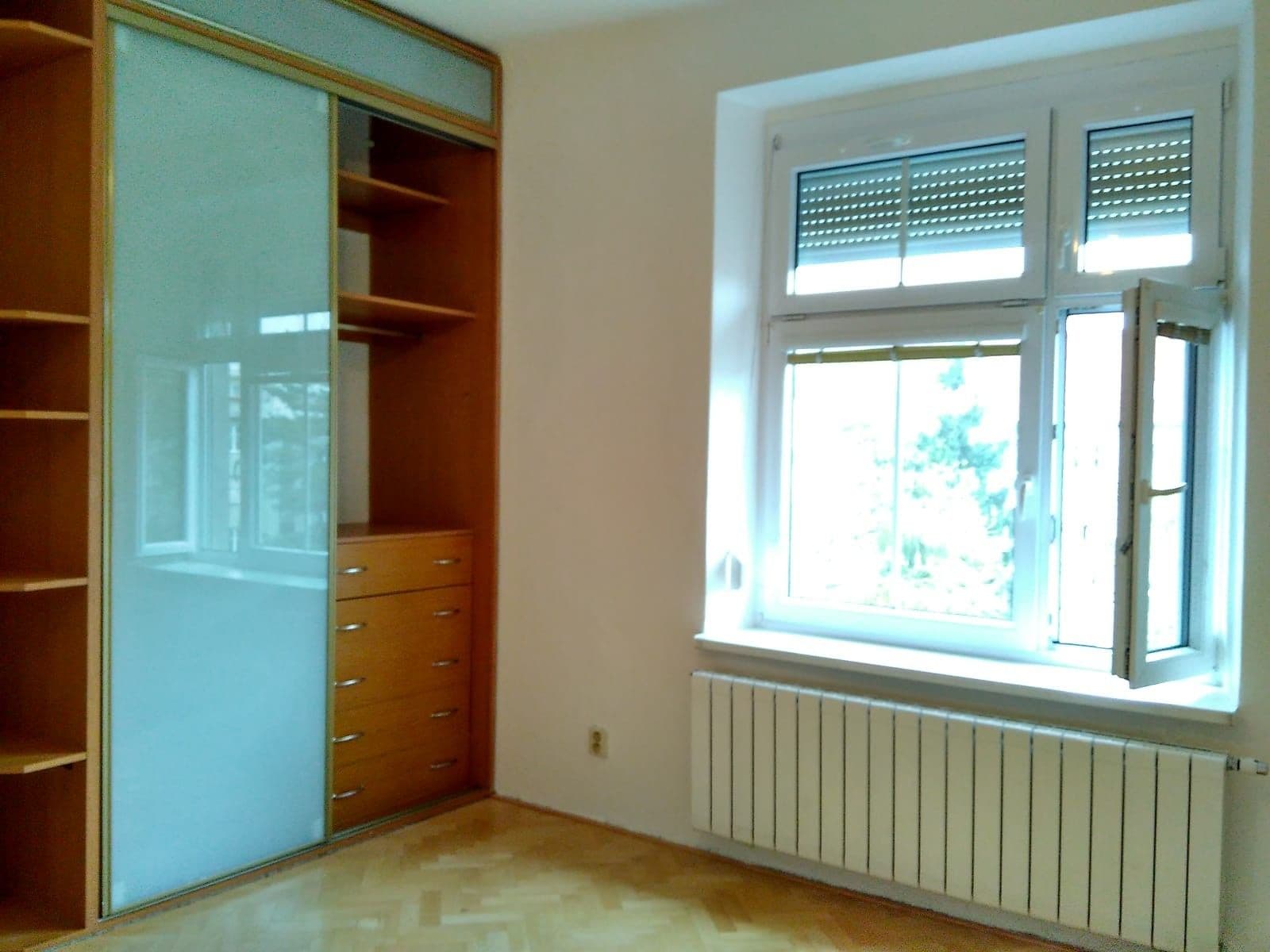 1 bedroom with open-plan kitchen flat to rent, 46 m², Šmeralova, Olomouc, Olomoucký Region 1 bedroom with open-plan kitchen flat to rent, 46 m², Šmeralova, Olomouc, Olomoucký Region