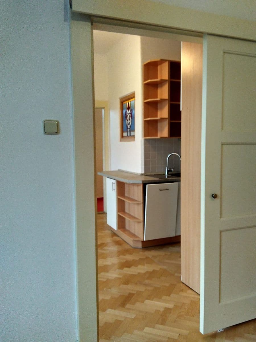 1 bedroom with open-plan kitchen flat to rent, 46 m², Šmeralova, Olomouc, Olomoucký Region 1 bedroom with open-plan kitchen flat to rent, 46 m², Šmeralova, Olomouc, Olomoucký Region