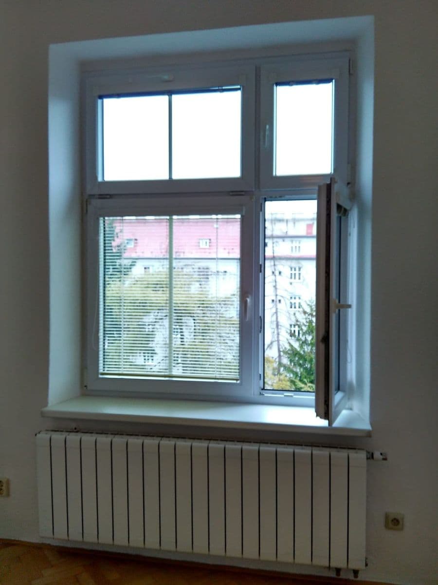 1 bedroom with open-plan kitchen flat to rent, 46 m², Šmeralova, Olomouc, Olomoucký Region 1 bedroom with open-plan kitchen flat to rent, 46 m², Šmeralova, Olomouc, Olomoucký Region