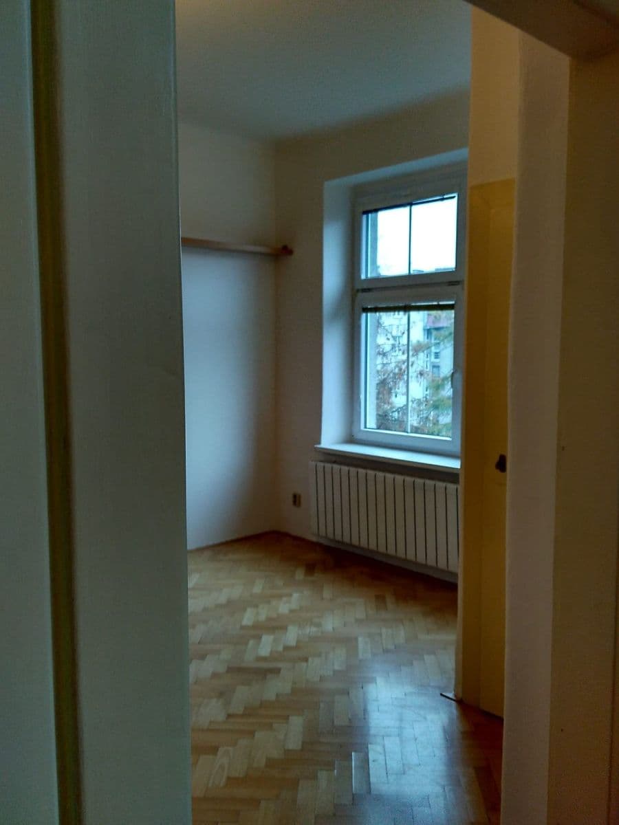 1 bedroom with open-plan kitchen flat to rent, 46 m², Šmeralova, Olomouc, Olomoucký Region 1 bedroom with open-plan kitchen flat to rent, 46 m², Šmeralova, Olomouc, Olomoucký Region