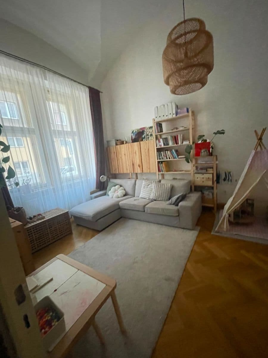 3 bedroom flat to rent, 78 m², Viktora Huga, Prague, Prague 3 bedroom flat to rent, 78 m², Viktora Huga, Prague, Prague