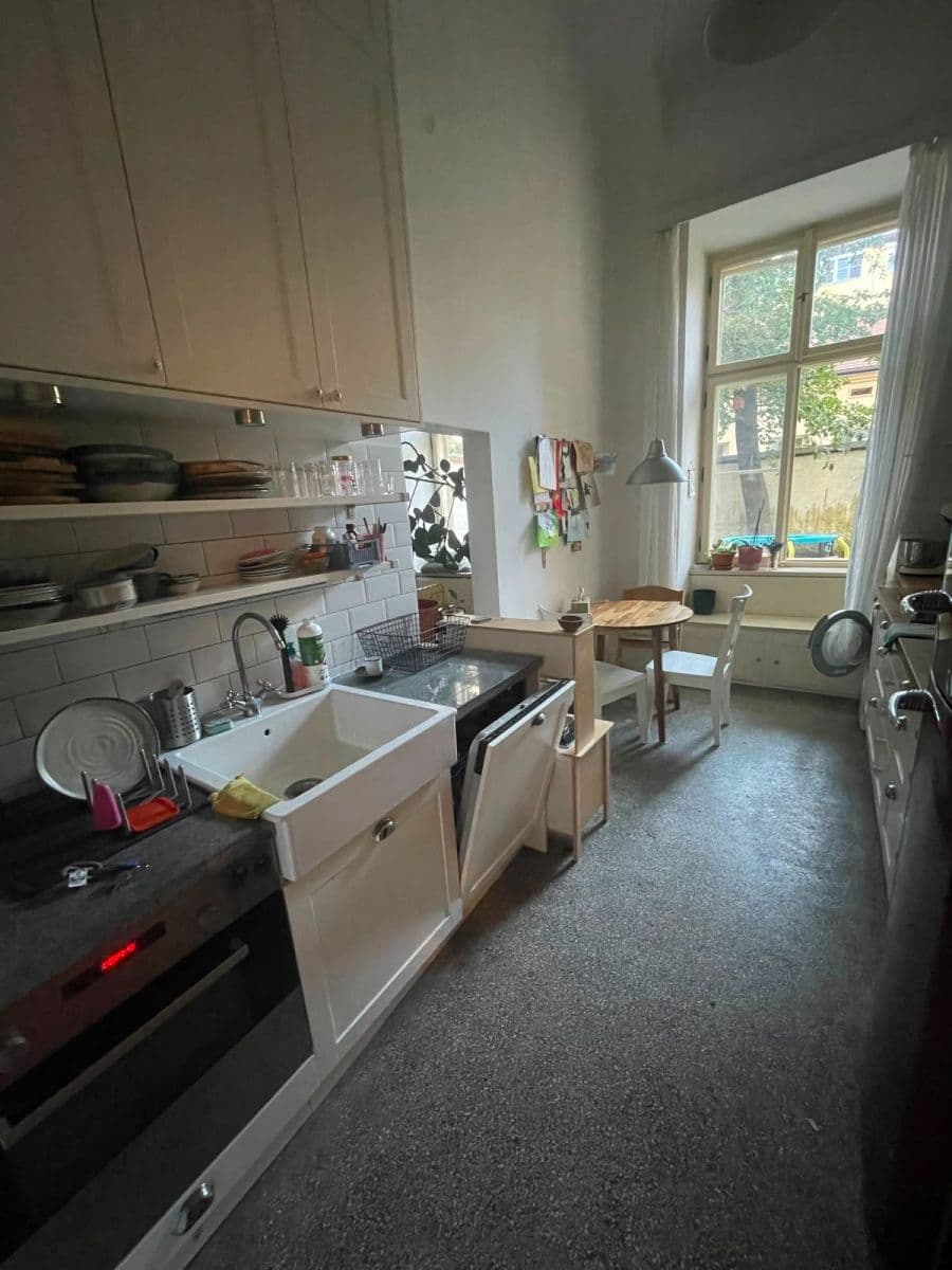 3 bedroom flat to rent, 78 m², Viktora Huga, Prague, Prague 3 bedroom flat to rent, 78 m², Viktora Huga, Prague, Prague