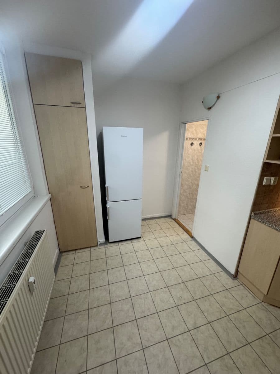 3 bedroom flat to rent, 75 m², Řezáčova, Brno, Jihomoravský Region 3 bedroom flat to rent, 75 m², Řezáčova, Brno, Jihomoravský Region