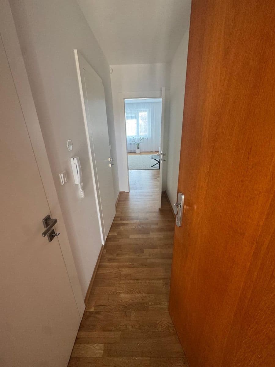 Small studio flat to rent, 36 m², Parléřova, Prague, Prague Small studio flat to rent, 36 m², Parléřova, Prague, Prague