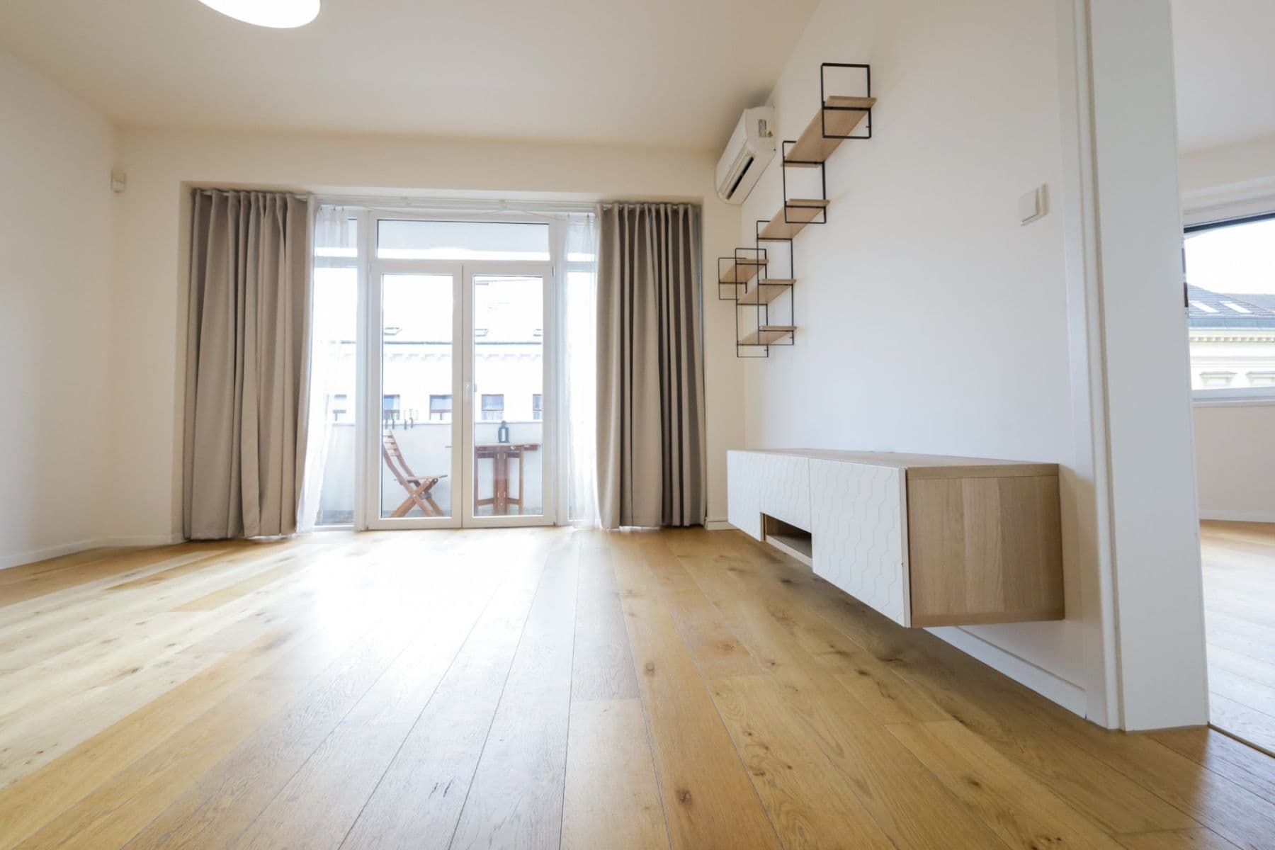 2 bedroom with open-plan kitchen flat for sale, 86 m², Francouzská, Brno, Jihomoravský Region 2 bedroom with open-plan kitchen flat for sale, 86 m², Francouzská, Brno, Jihomoravský Region