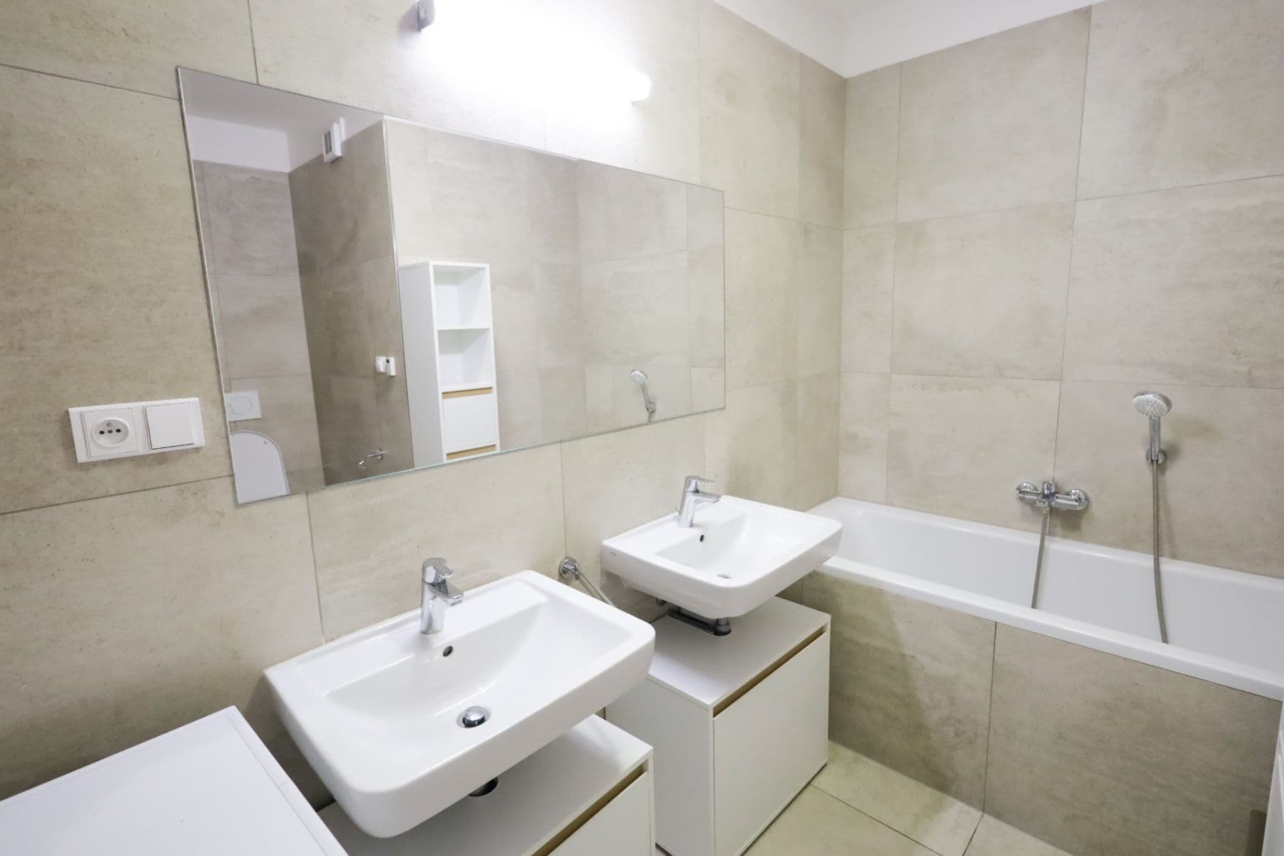 2 bedroom with open-plan kitchen flat for sale, 86 m², Francouzská, Brno, Jihomoravský Region 2 bedroom with open-plan kitchen flat for sale, 86 m², Francouzská, Brno, Jihomoravský Region