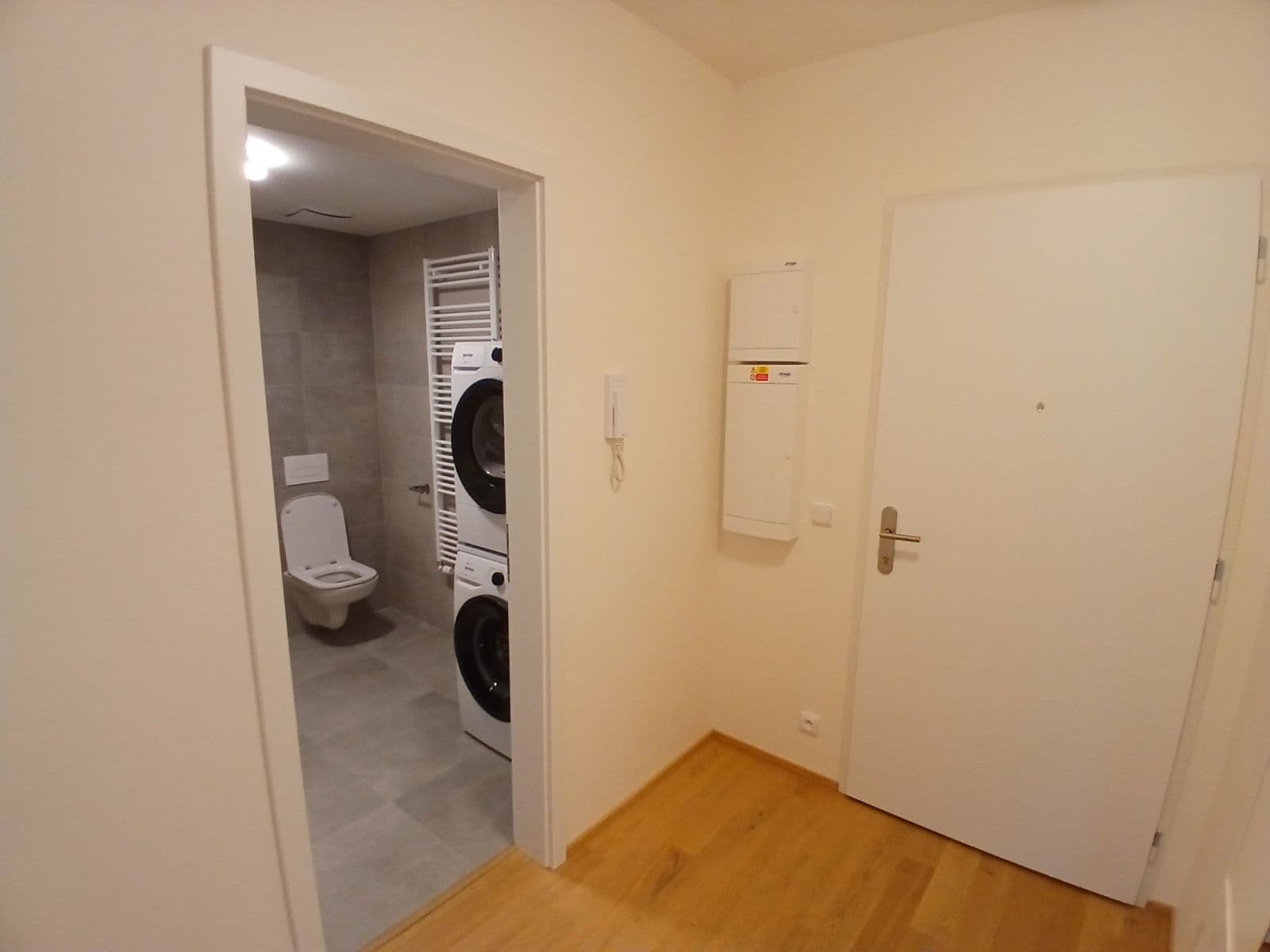 1 bedroom with open-plan kitchen flat to rent, 59 m², Střížkovská, Prague, Prague 1 bedroom with open-plan kitchen flat to rent, 59 m², Střížkovská, Prague, Prague