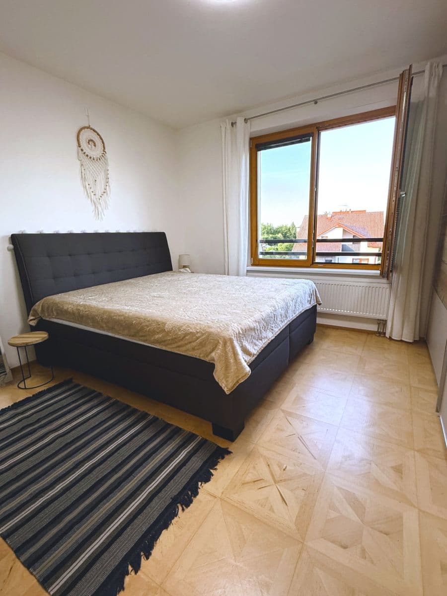 1 bedroom with open-plan kitchen flat to rent, 54 m², Školní, Průhonice, Středočeský Region 1 bedroom with open-plan kitchen flat to rent, 54 m², Školní, Průhonice, Středočeský Region