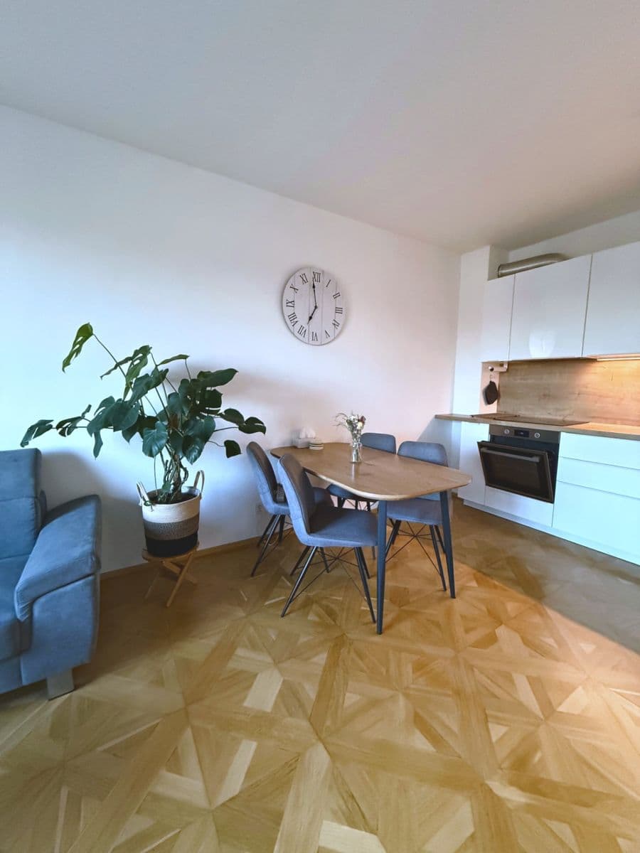 1 bedroom with open-plan kitchen flat to rent, 54 m², Školní, Průhonice, Středočeský Region 1 bedroom with open-plan kitchen flat to rent, 54 m², Školní, Průhonice, Středočeský Region