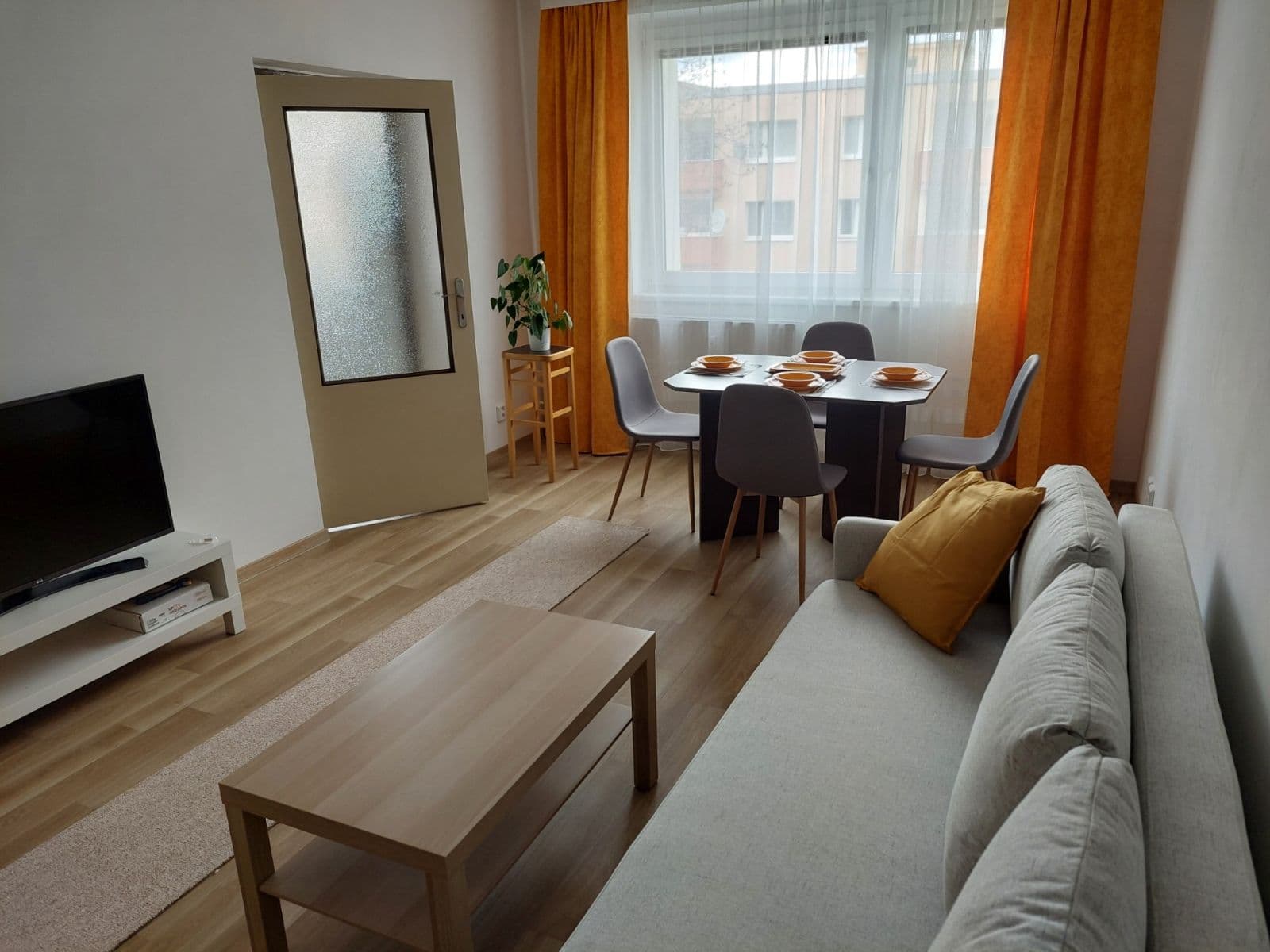 3 bedroom flat to rent, 77 m², Kryštofova, Prague, Prague 3 bedroom flat to rent, 77 m², Kryštofova, Prague, Prague