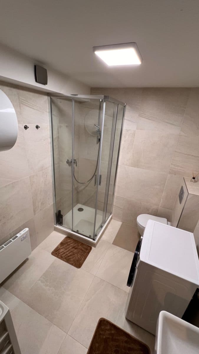 Studio flat to rent, 40 m², Spálený Mlýn, Klínec, Středočeský Region Studio flat to rent, 40 m², Spálený Mlýn, Klínec, Středočeský Region