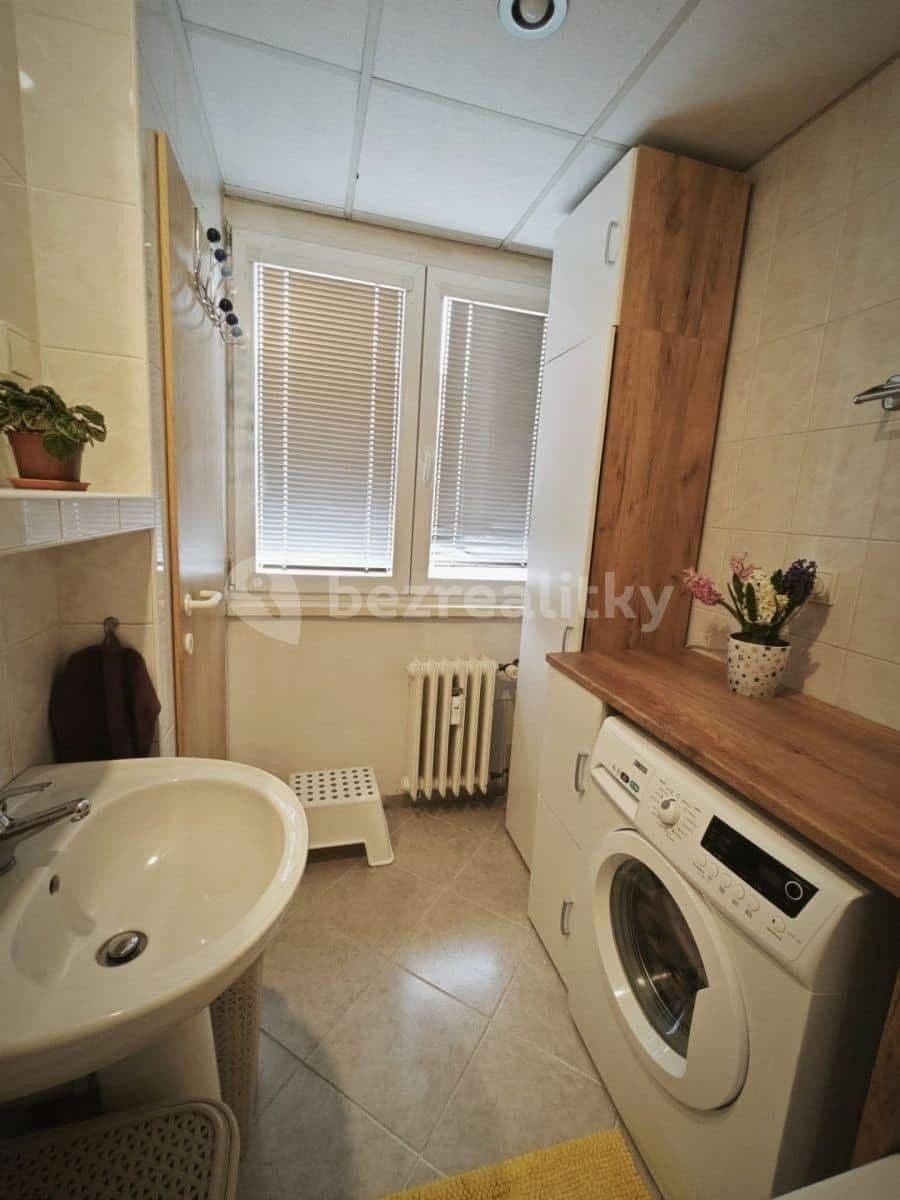2 bedroom with open-plan kitchen flat to rent, 54 m², Gagarinova, Hradec Králové, Královéhradecký Region 2 bedroom with open-plan kitchen flat to rent, 54 m², Gagarinova, Hradec Králové, Královéhradecký Region