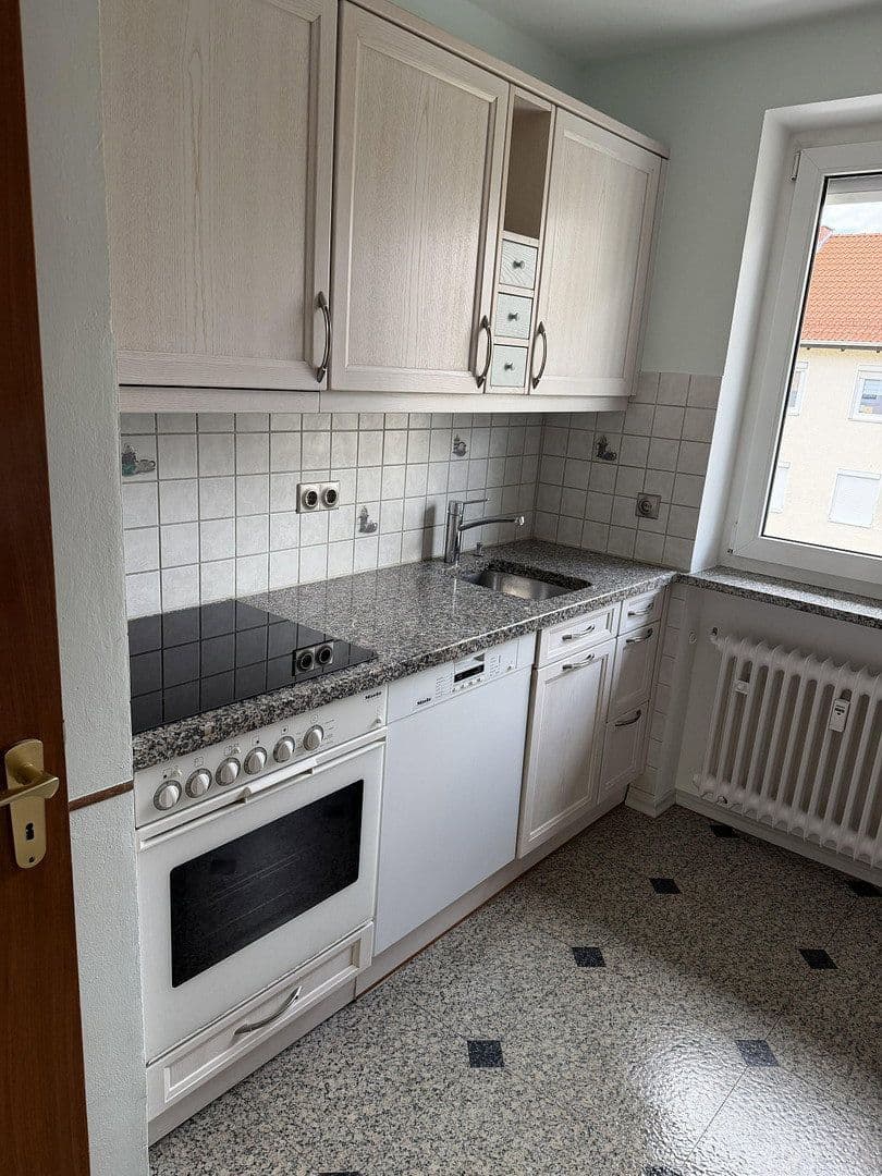 3 bedroom flat to rent, 80 m², Stegerwaldstr. 4, Burghausen, Bavaria 3 bedroom flat to rent, 80 m², Stegerwaldstr. 4, Burghausen, Bavaria