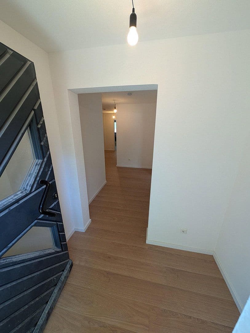 4 bedroom flat to rent, 103 m², Pforzheim, Baden-Württemberg 4 bedroom flat to rent, 103 m², Pforzheim, Baden-Württemberg