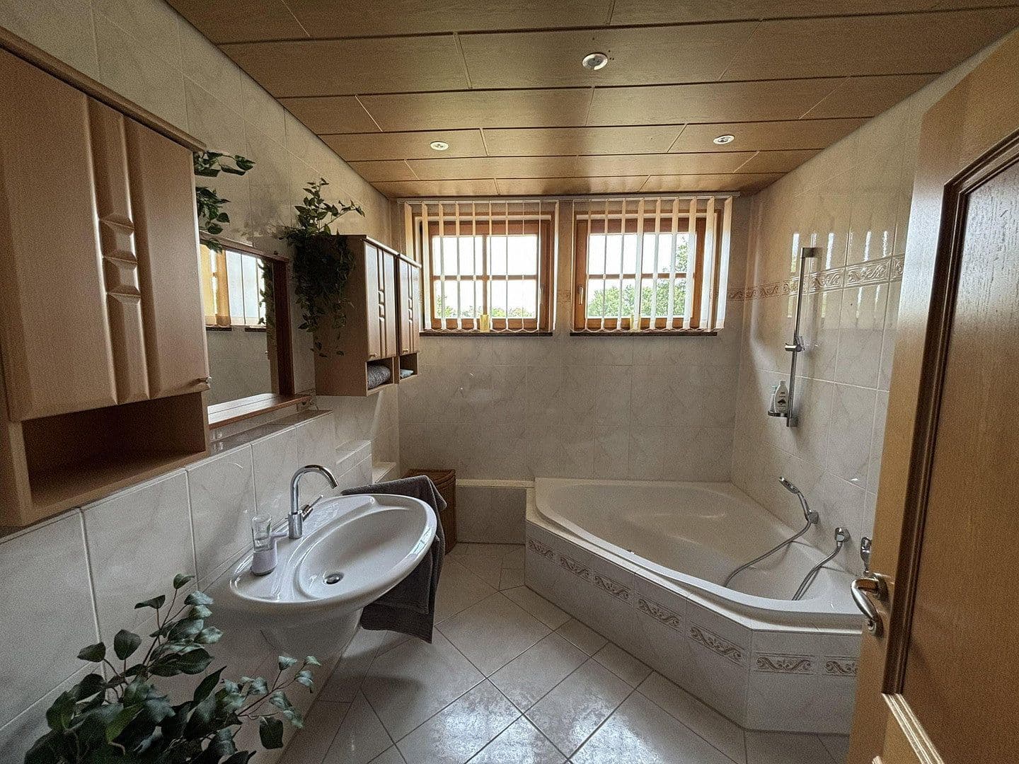 house for sale, 235 m², Neunkirchen-Seelscheid, North Rhine-Westphalia house for sale, 235 m², Neunkirchen-Seelscheid, North Rhine-Westphalia
