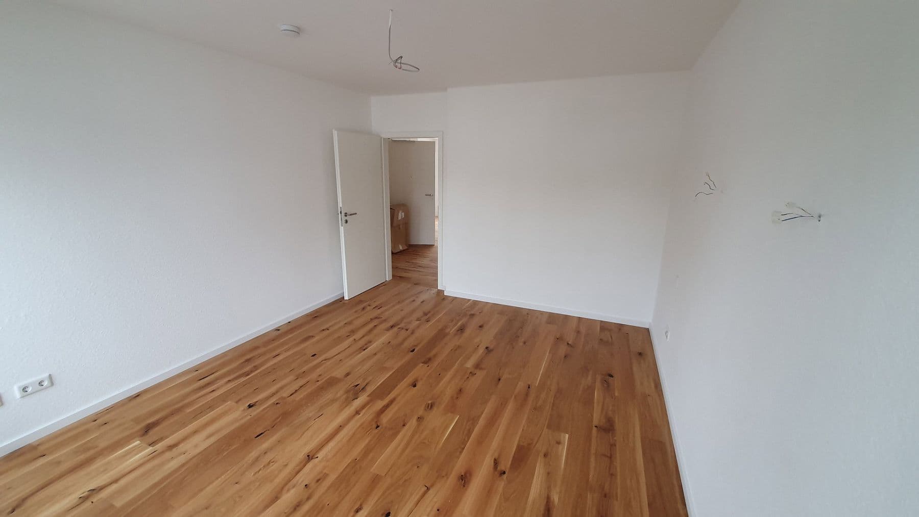 2 bedroom with open-plan kitchen flat to rent, 118 m², Wehrstr. 2b, Hilden, North Rhine-Westphalia 2 bedroom with open-plan kitchen flat to rent, 118 m², Wehrstr. 2b, Hilden, North Rhine-Westphalia