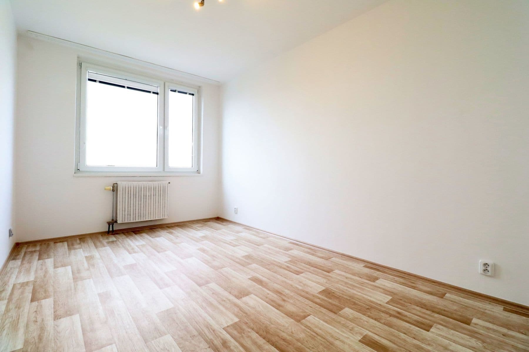 1 bedroom with open-plan kitchen flat to rent, 45 m², Bellušova, Prague, Prague 1 bedroom with open-plan kitchen flat to rent, 45 m², Bellušova, Prague, Prague
