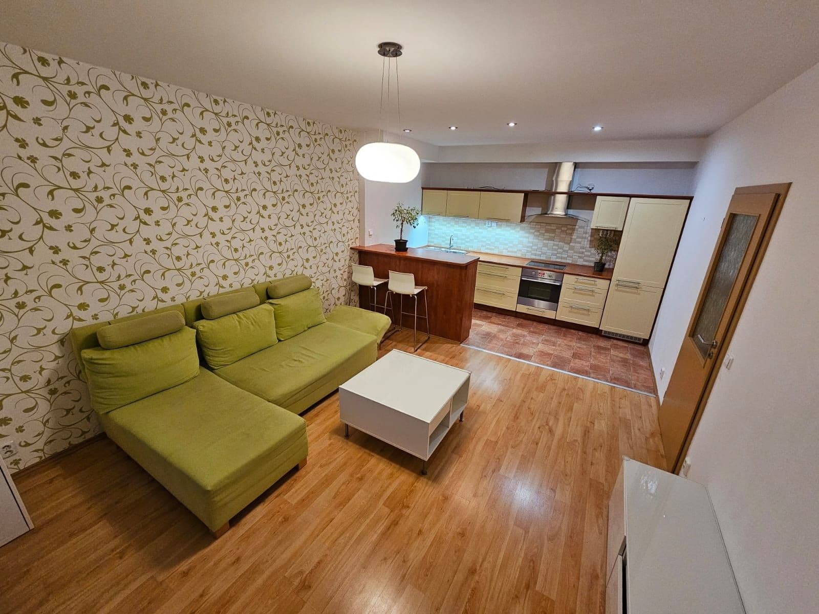 1 bedroom with open-plan kitchen flat to rent, 59 m², Blažovická, Brno, Jihomoravský Region 1 bedroom with open-plan kitchen flat to rent, 59 m², Blažovická, Brno, Jihomoravský Region