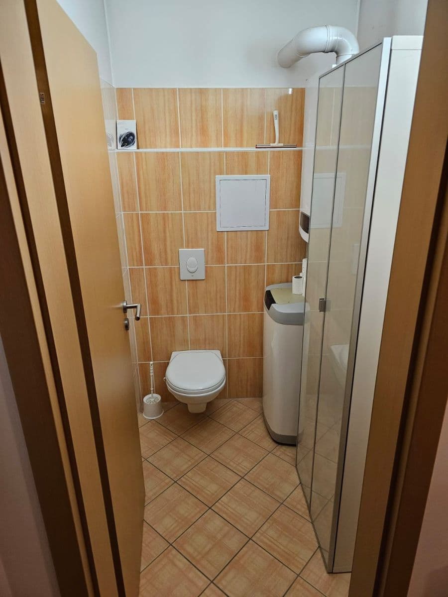 1 bedroom with open-plan kitchen flat to rent, 59 m², Blažovická, Brno, Jihomoravský Region 1 bedroom with open-plan kitchen flat to rent, 59 m², Blažovická, Brno, Jihomoravský Region