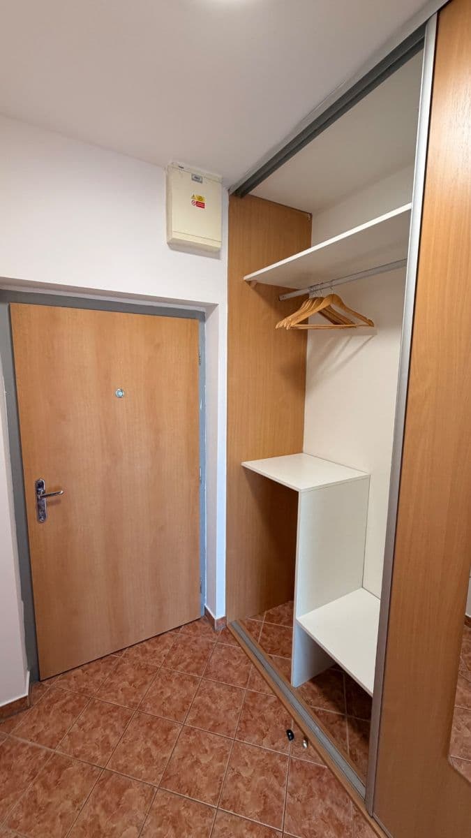 Studio flat to rent, 35 m², Sicherova, Prague, Prague Studio flat to rent, 35 m², Sicherova, Prague, Prague