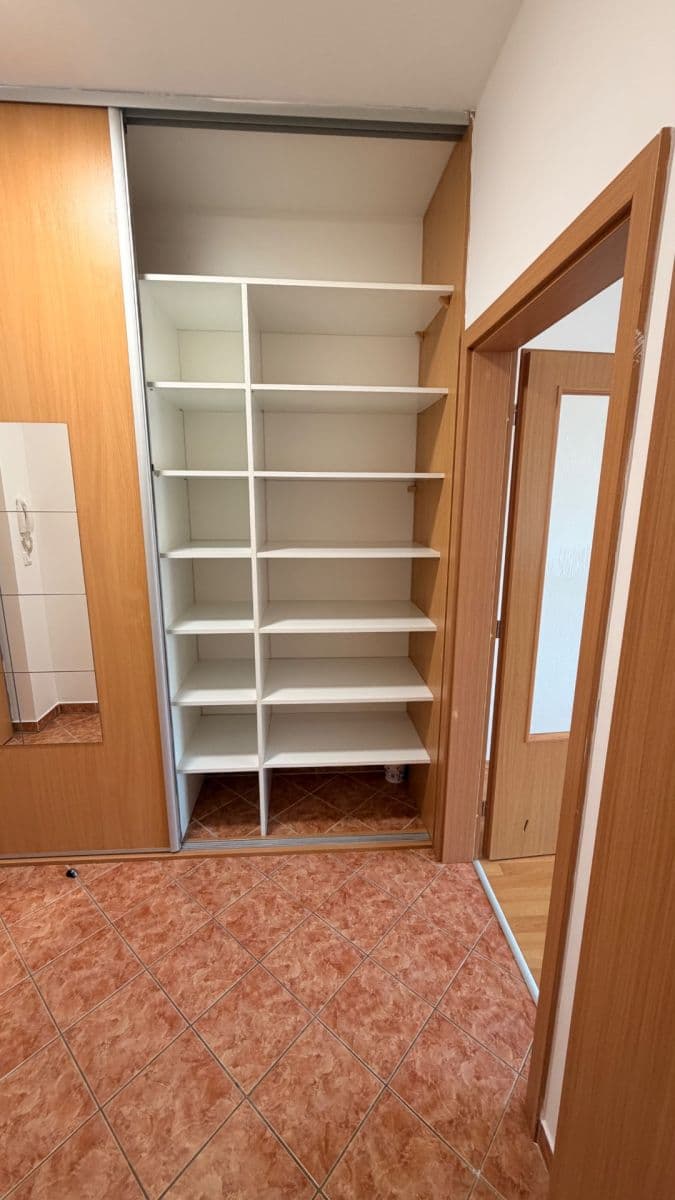 Studio flat to rent, 35 m², Sicherova, Prague, Prague Studio flat to rent, 35 m², Sicherova, Prague, Prague
