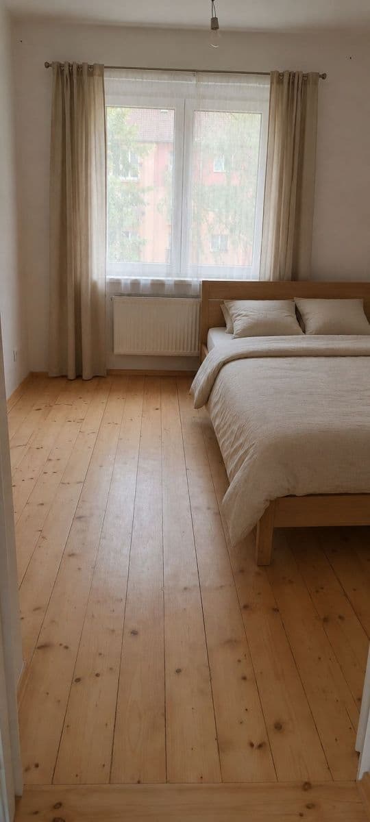 2 bedroom with open-plan kitchen flat to rent, 77 m², Kpt. Jaroše, Beroun, Středočeský Region 2 bedroom with open-plan kitchen flat to rent, 77 m², Kpt. Jaroše, Beroun, Středočeský Region