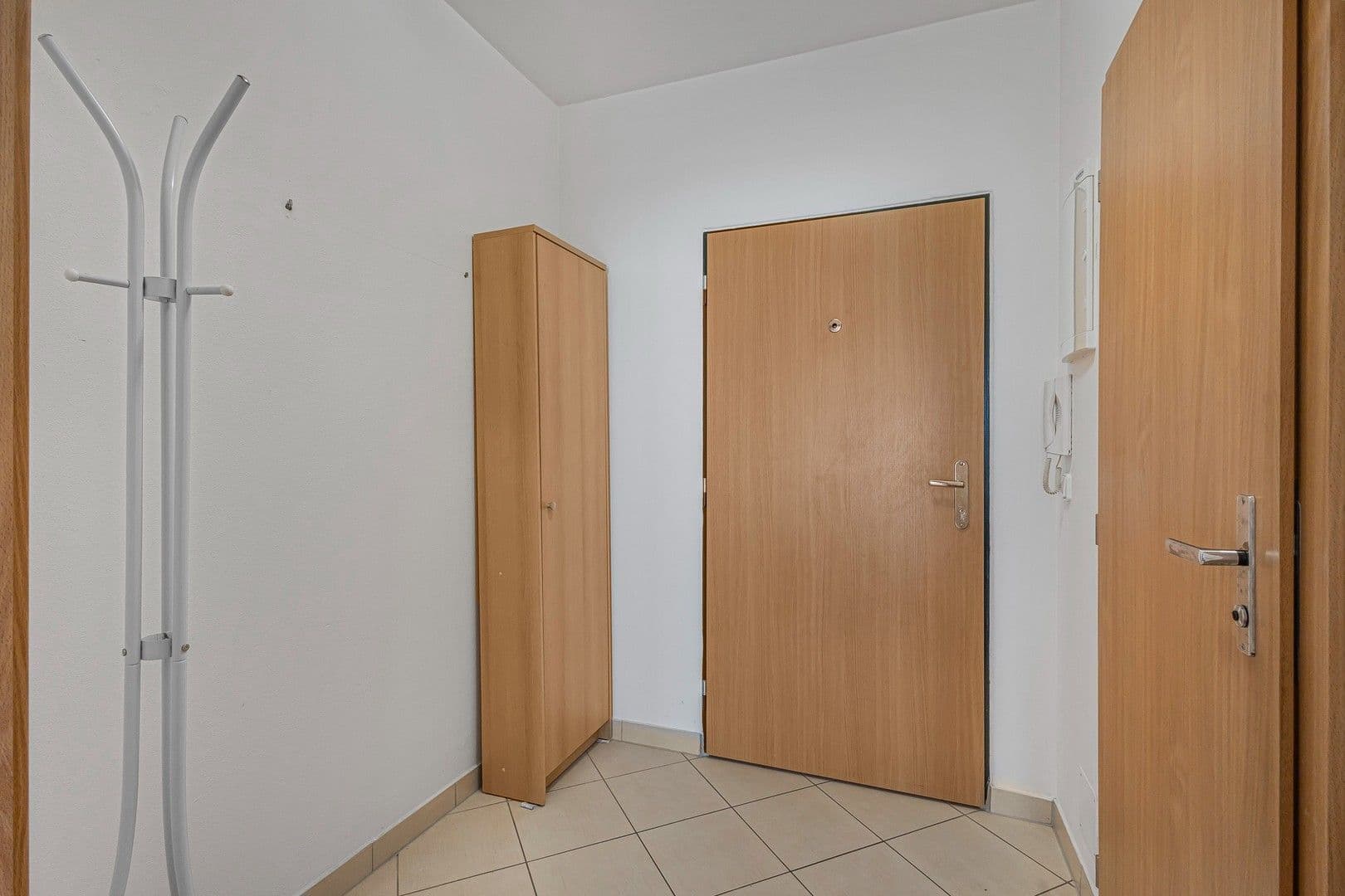 Studio flat to rent, 34 m², Jana Přibíka, Prague, Prague Studio flat to rent, 34 m², Jana Přibíka, Prague, Prague