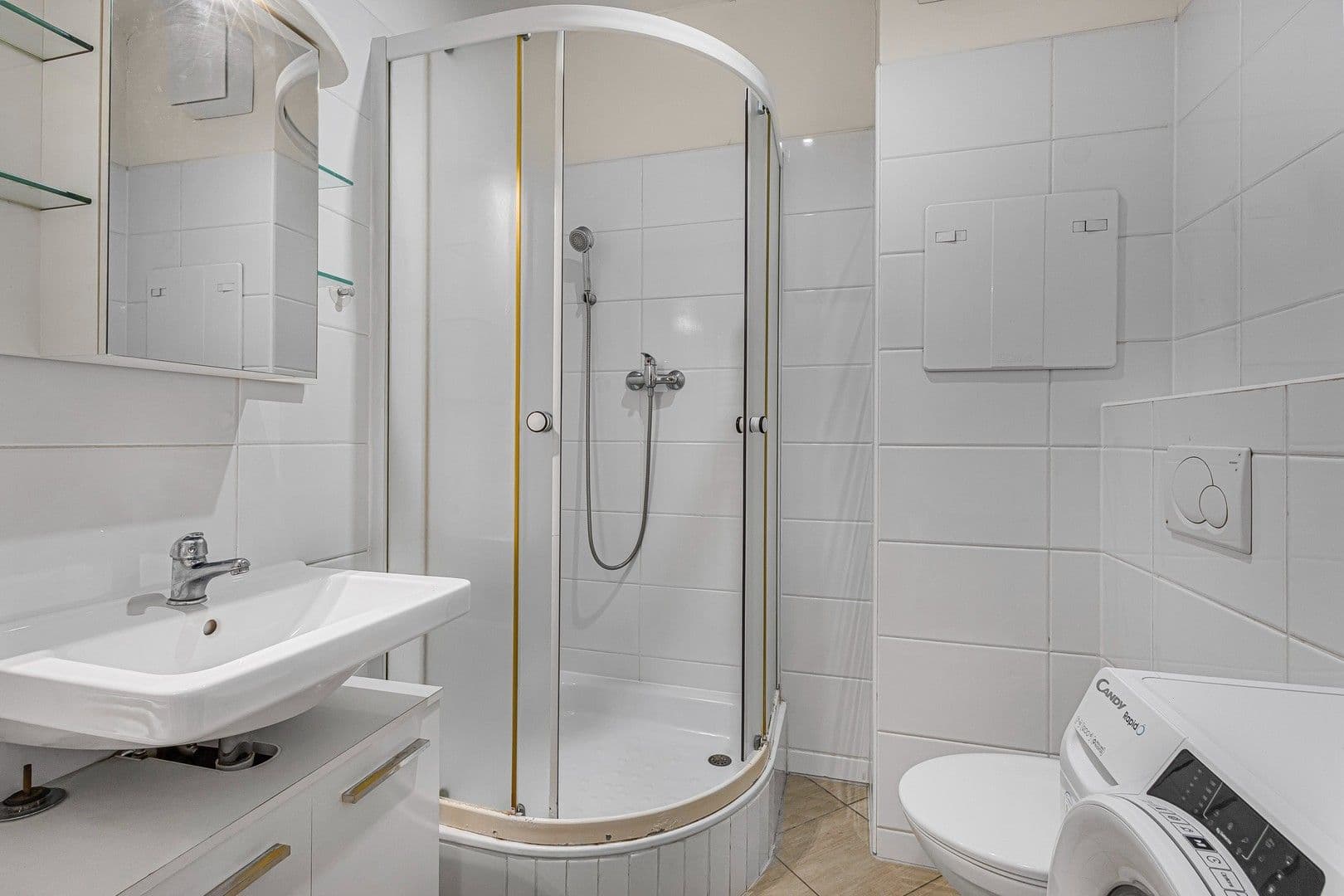 Studio flat to rent, 34 m², Jana Přibíka, Prague, Prague Studio flat to rent, 34 m², Jana Přibíka, Prague, Prague
