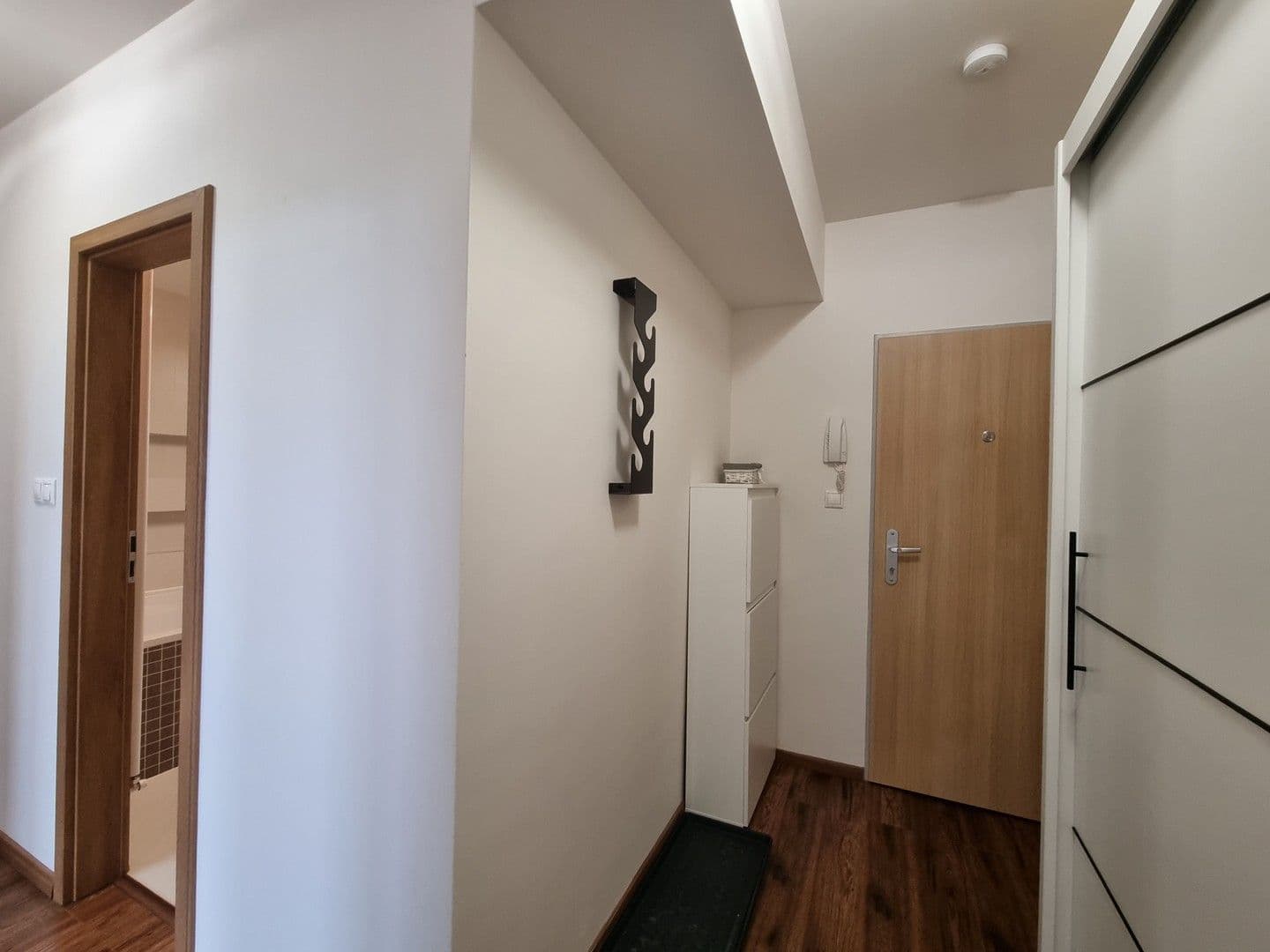 2 bedroom with open-plan kitchen flat to rent, 54 m², V Honech, Klecany, Středočeský Region 2 bedroom with open-plan kitchen flat to rent, 54 m², V Honech, Klecany, Středočeský Region
