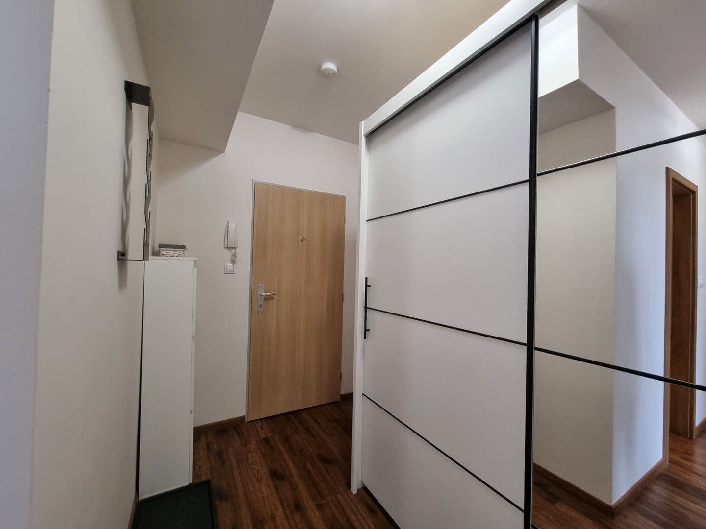 2 bedroom with open-plan kitchen flat to rent, 54 m², V Honech, Klecany, Středočeský Region 2 bedroom with open-plan kitchen flat to rent, 54 m², V Honech, Klecany, Středočeský Region