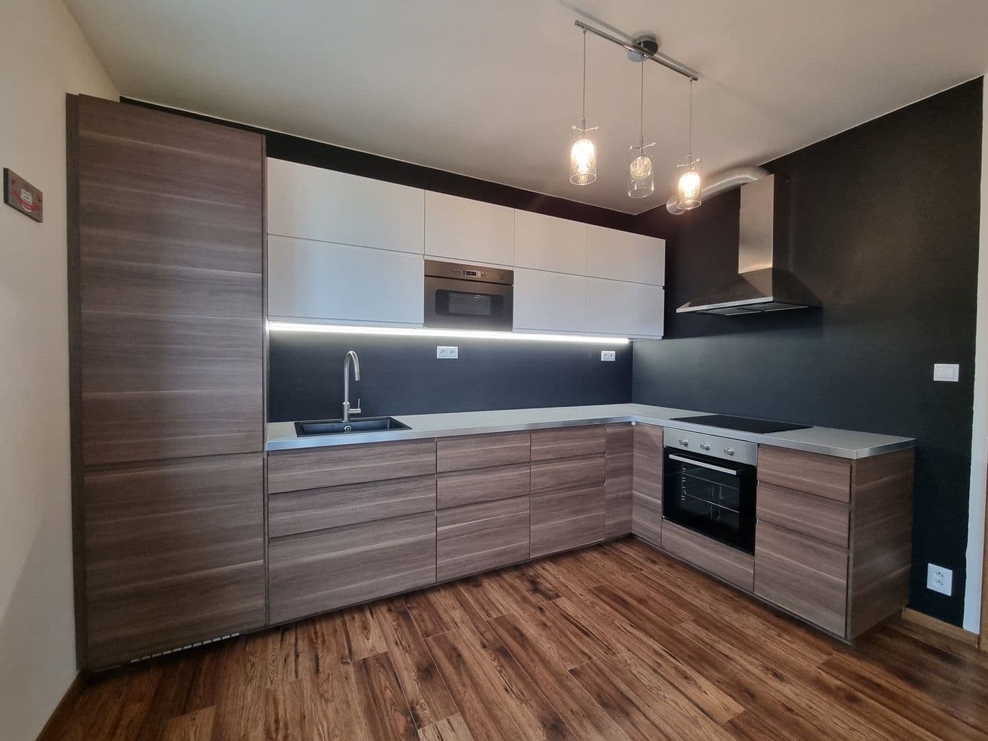 2 bedroom with open-plan kitchen flat to rent, 54 m², V Honech, Klecany, Středočeský Region 2 bedroom with open-plan kitchen flat to rent, 54 m², V Honech, Klecany, Středočeský Region
