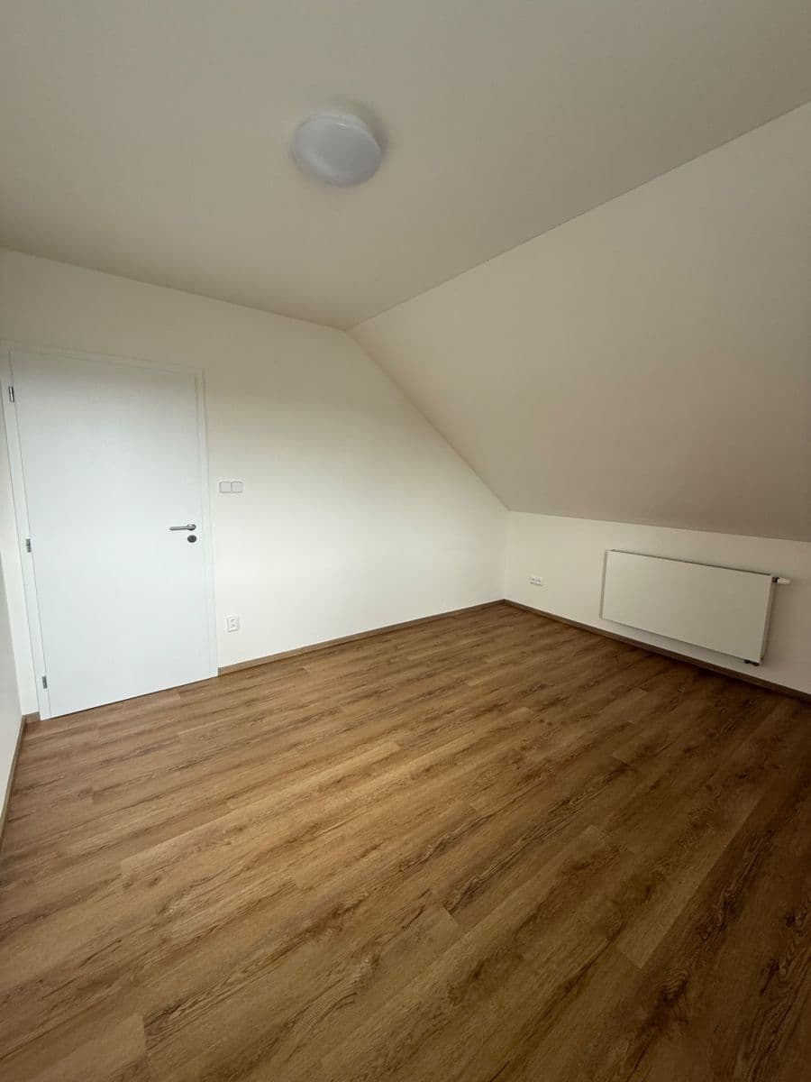 2 bedroom with open-plan kitchen flat to rent, 64 m², Bohutín, Středočeský Region 2 bedroom with open-plan kitchen flat to rent, 64 m², Bohutín, Středočeský Region